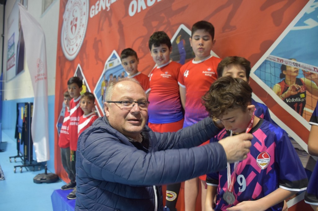 YILDIZLAR MASA TENİSİ MÜSABAKALARI TAMAMLANDI