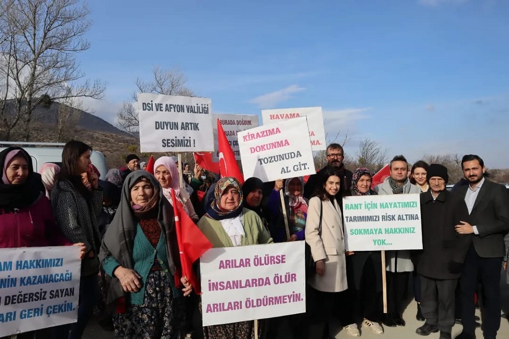 Erhan Sultandağı halkının haklı mücadelesinde yanında oldu
