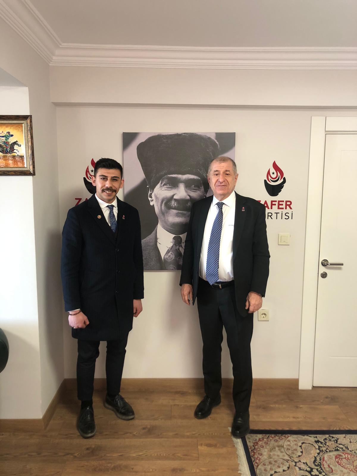 ZAFER PARTİSİ AFYON'DA BAYRAK DEĞİŞİMİ