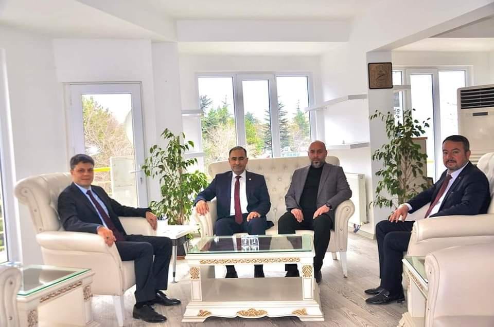 AK Parti Heyeti Sandıklı Kaymakamını Ziyaret Etti