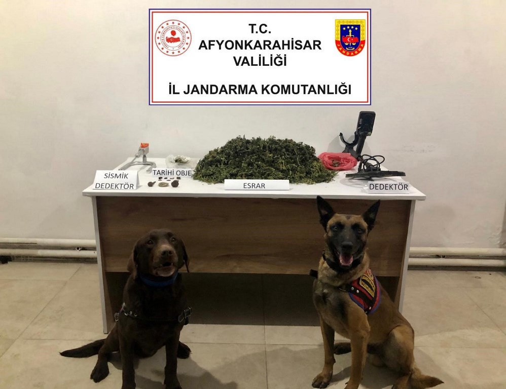 ZEHİR TACİRLERİ YAKAYI ELE VERDİ