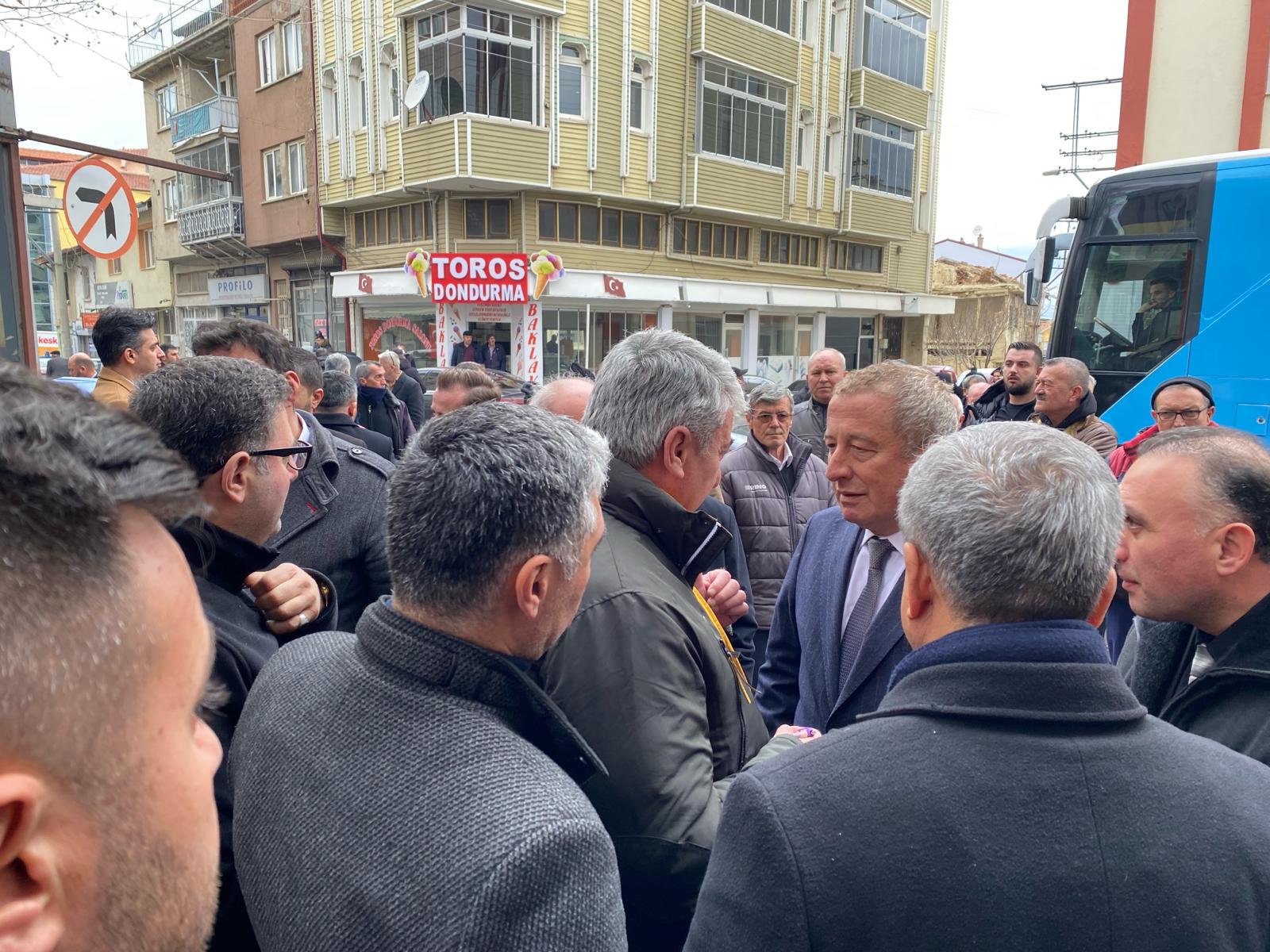 OLGUN'UN BABASININ CENAZE  TÖRENİNE YOĞUN KATILIM
