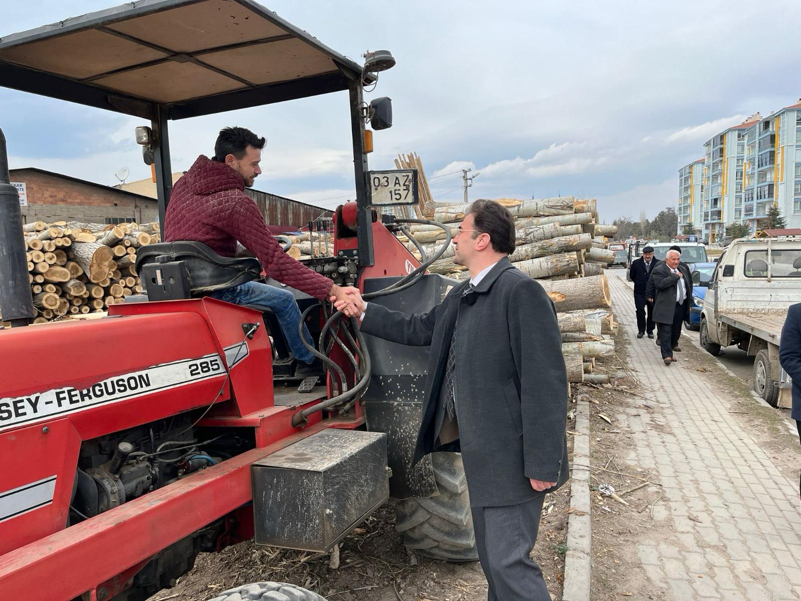 "AFYONKARAHİSAR GELECEĞİNE VİZYON KATACAK PROJELERİMİZ VAR"