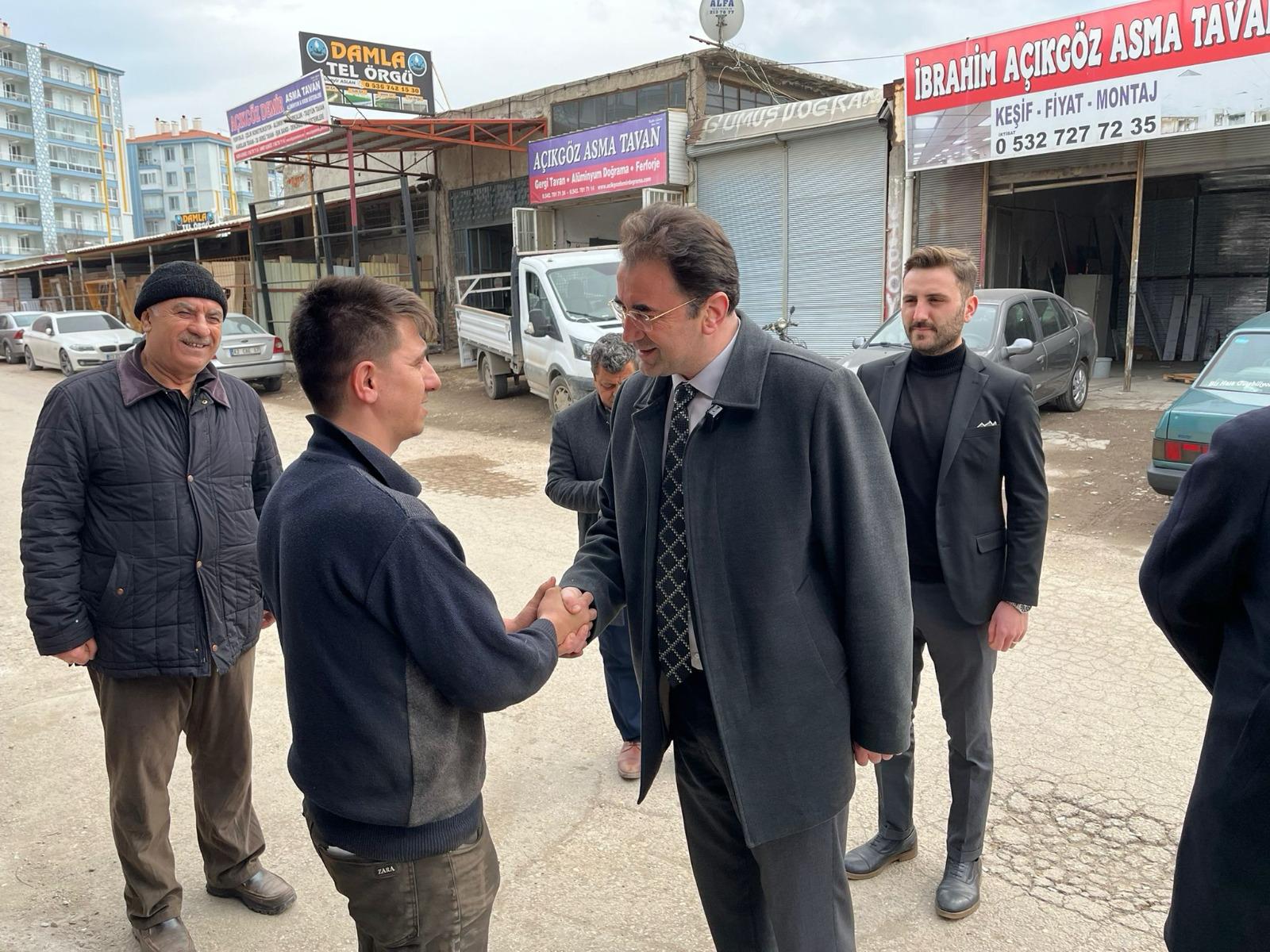 "AFYONKARAHİSAR GELECEĞİNE VİZYON KATACAK PROJELERİMİZ VAR"