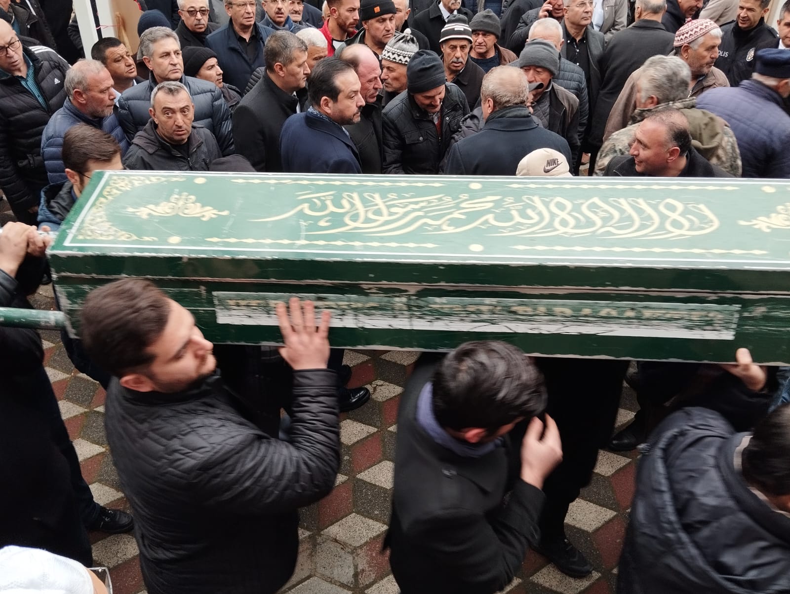 İYİ PARTİ AFYON MİLLETVEKİLİ OLGUN'UN  BABASININ  CENAZESİNE KATILIM  YOĞUN OLDU