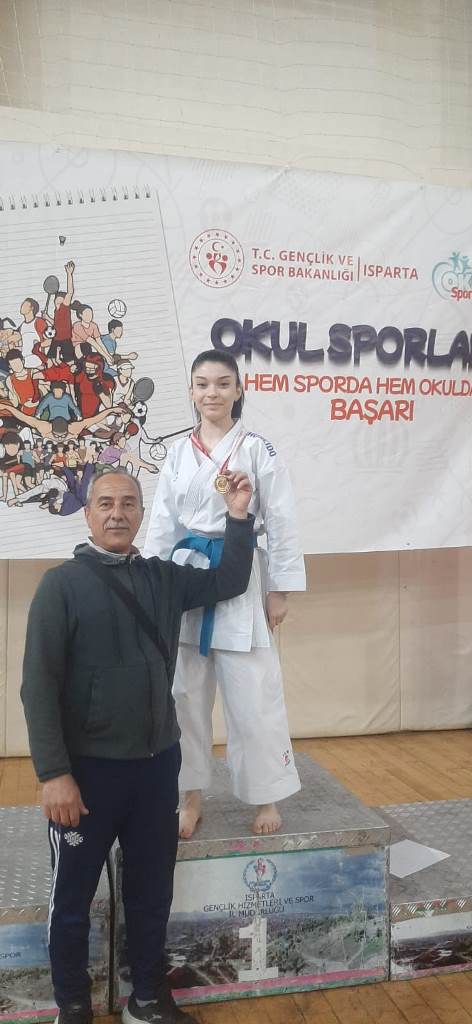 AFYON'LU KARATECİLER ISPARTA'DA MADALYA YAĞDIRDI!