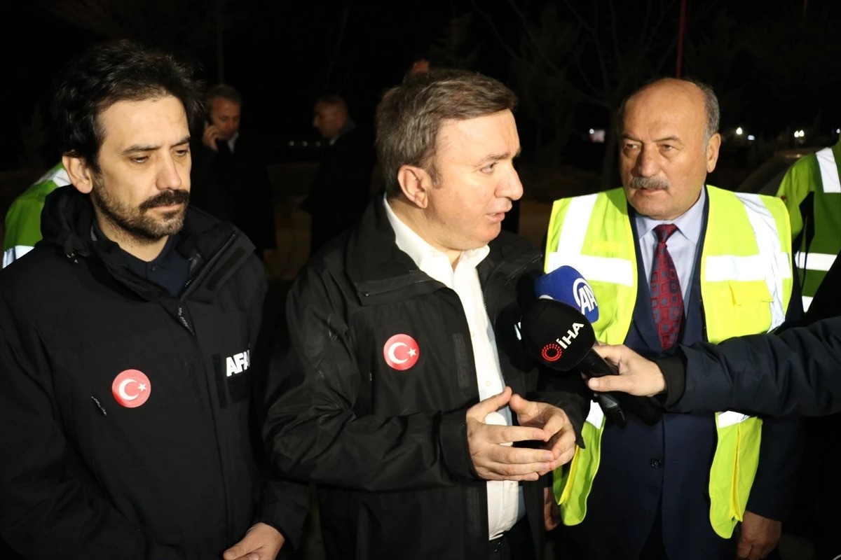 Heyelan Sonrası Arama Kurtarma Çalışmaları Devam Ediyor