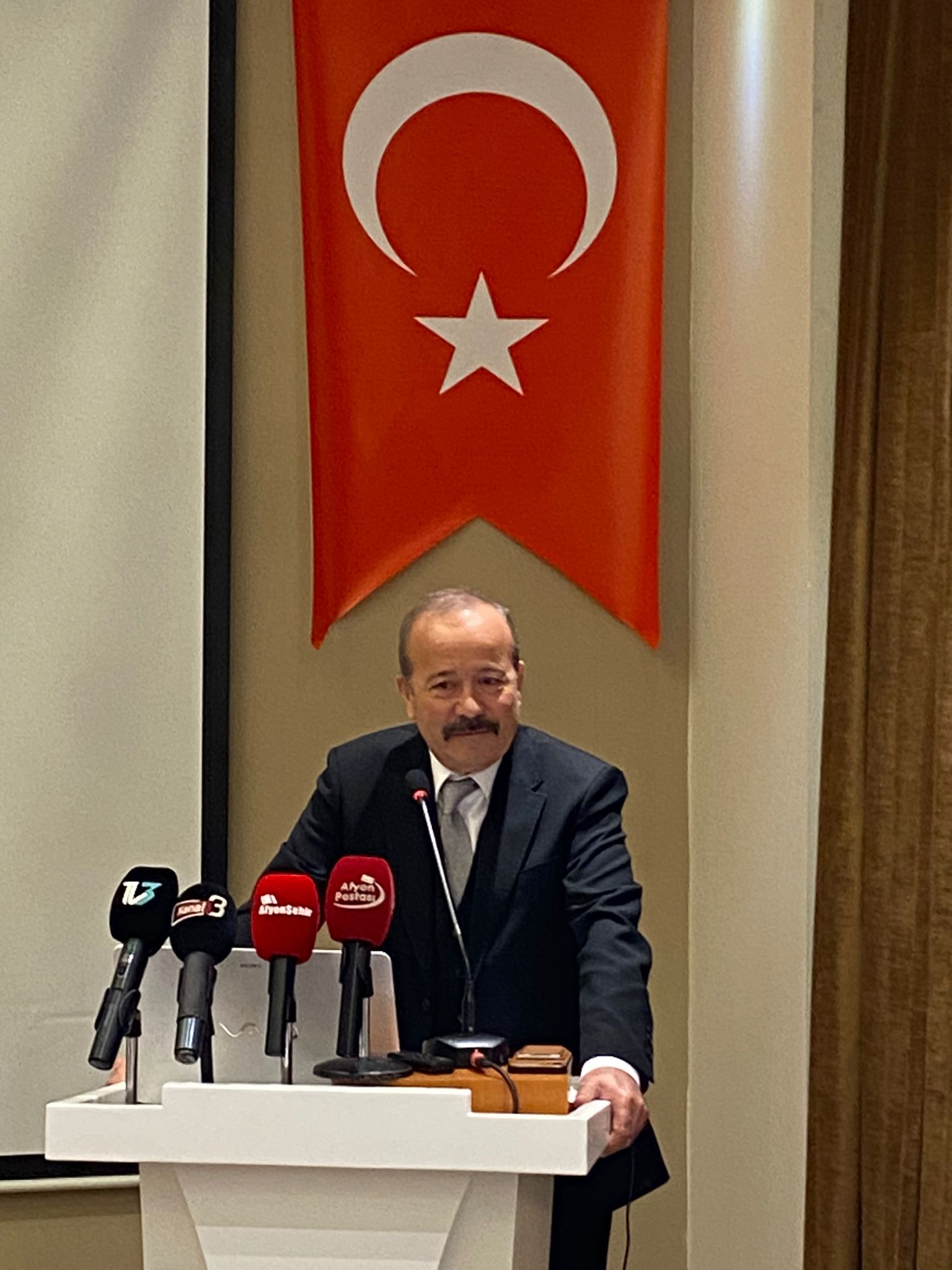 MHP'li Taytak ''Bu Kapı Herkese Açık Olacak''