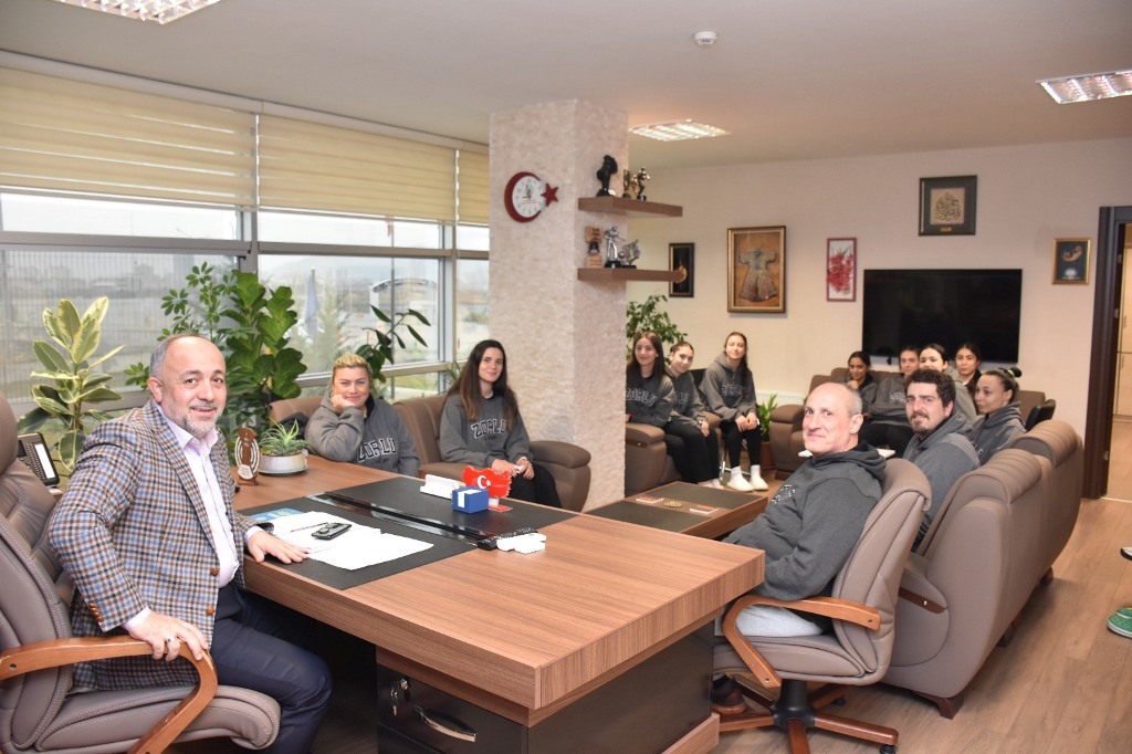 ZORLU KOLEJİ KIZ BASKETBOL TAKIMI KASAPOĞLU İLE BULUŞTU