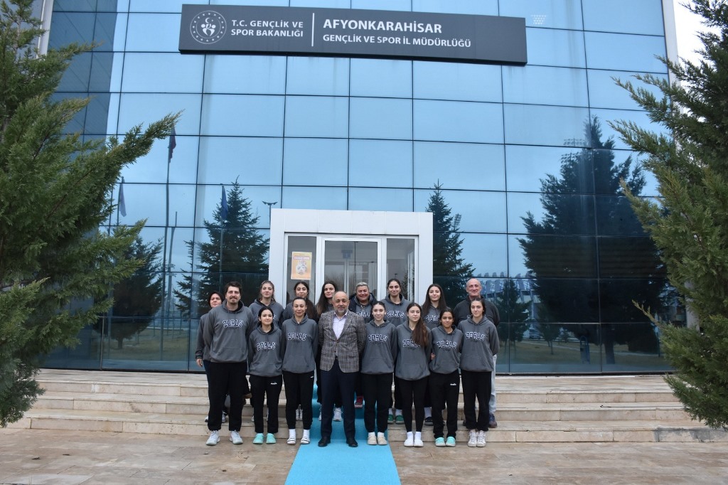 ZORLU KOLEJİ KIZ BASKETBOL TAKIMI KASAPOĞLU İLE BULUŞTU