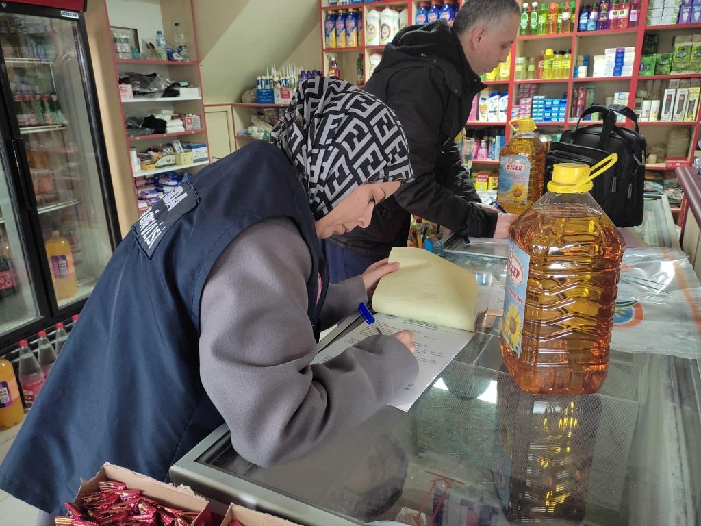 AYÇİÇEK ÜRETİMİ VE SATIŞI YAPAN İŞYERLERİNDEN NUMUNE ALINDI