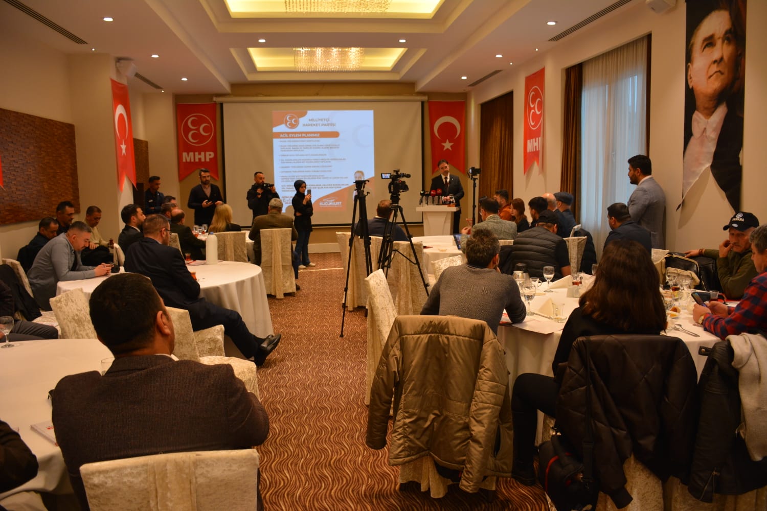 MHP'li Taytak ''Bu Kapı Herkese Açık Olacak''