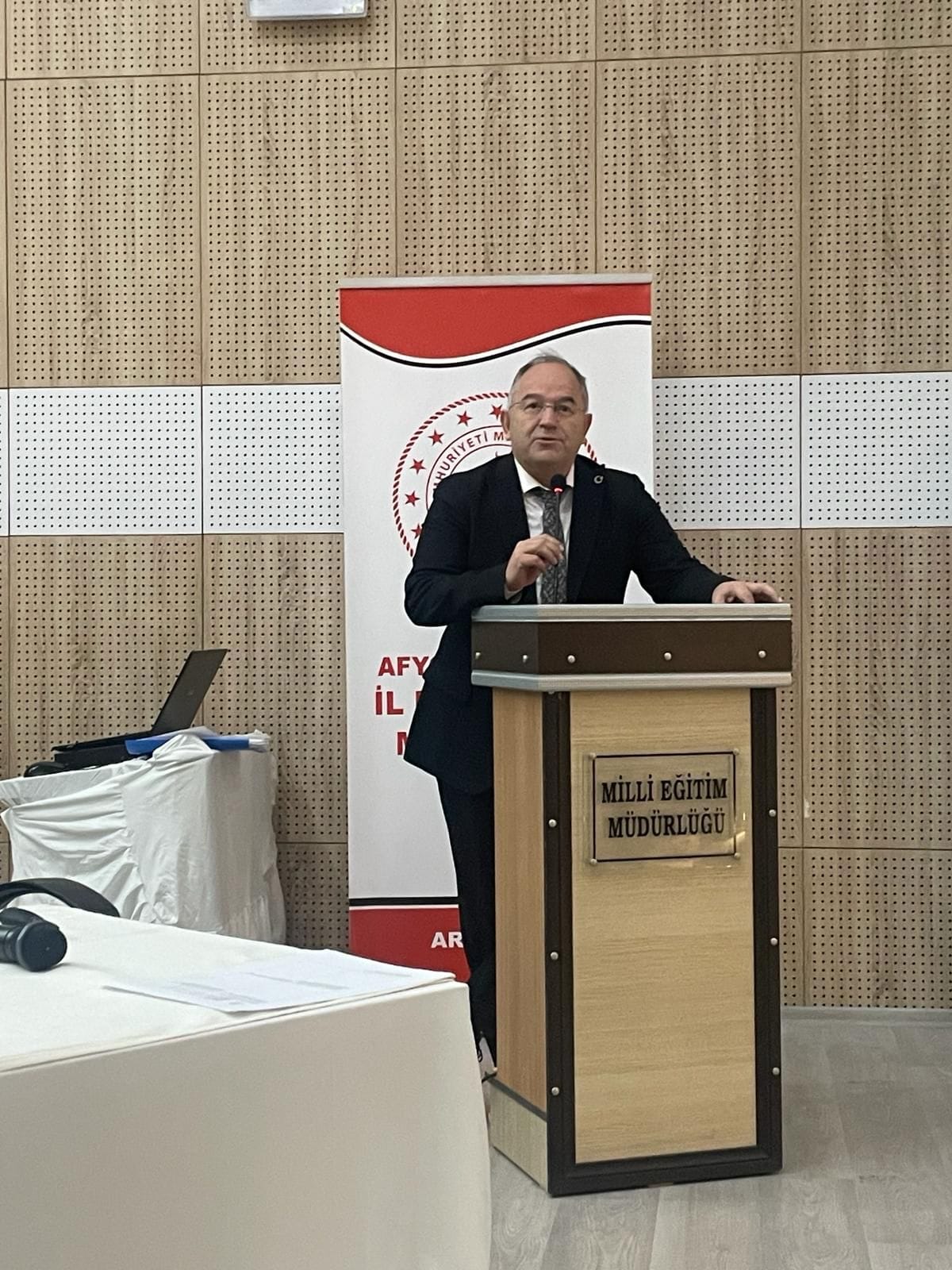 18 Türk-İslam Bilim İnsanının Anlatıldığı İkinci Dönem Söyleşi ve Çalıştay Programları Başladı…