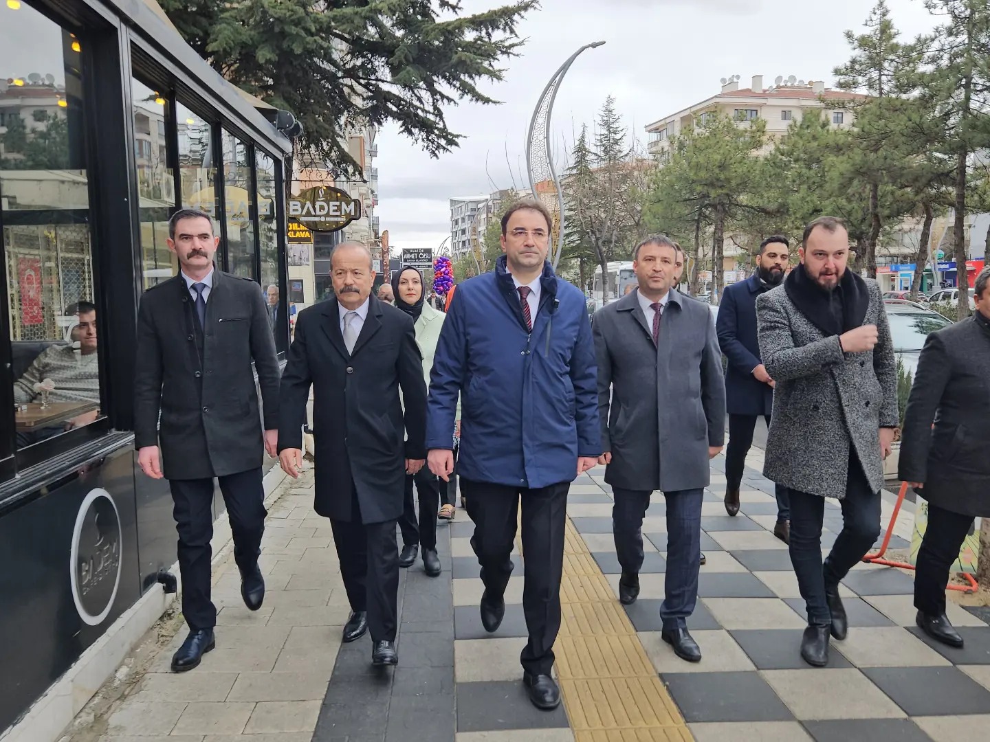 KÜÇÜKKURT, "YEŞİLYOL ESNAFINI GEZDİ"