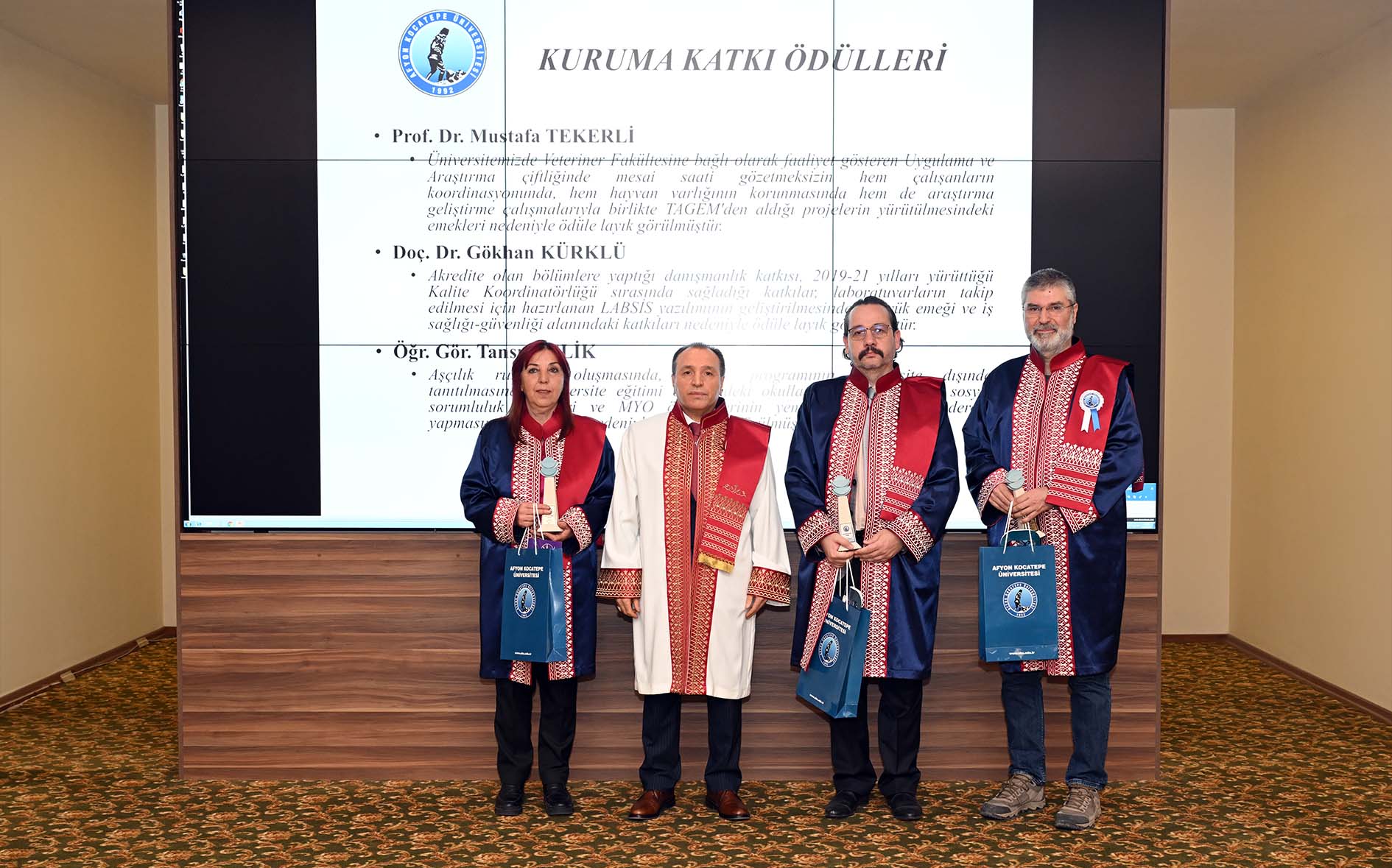 “ÜNİVERSİTE SAYISININ ARTMASI REKABETİ GETİRDİ”