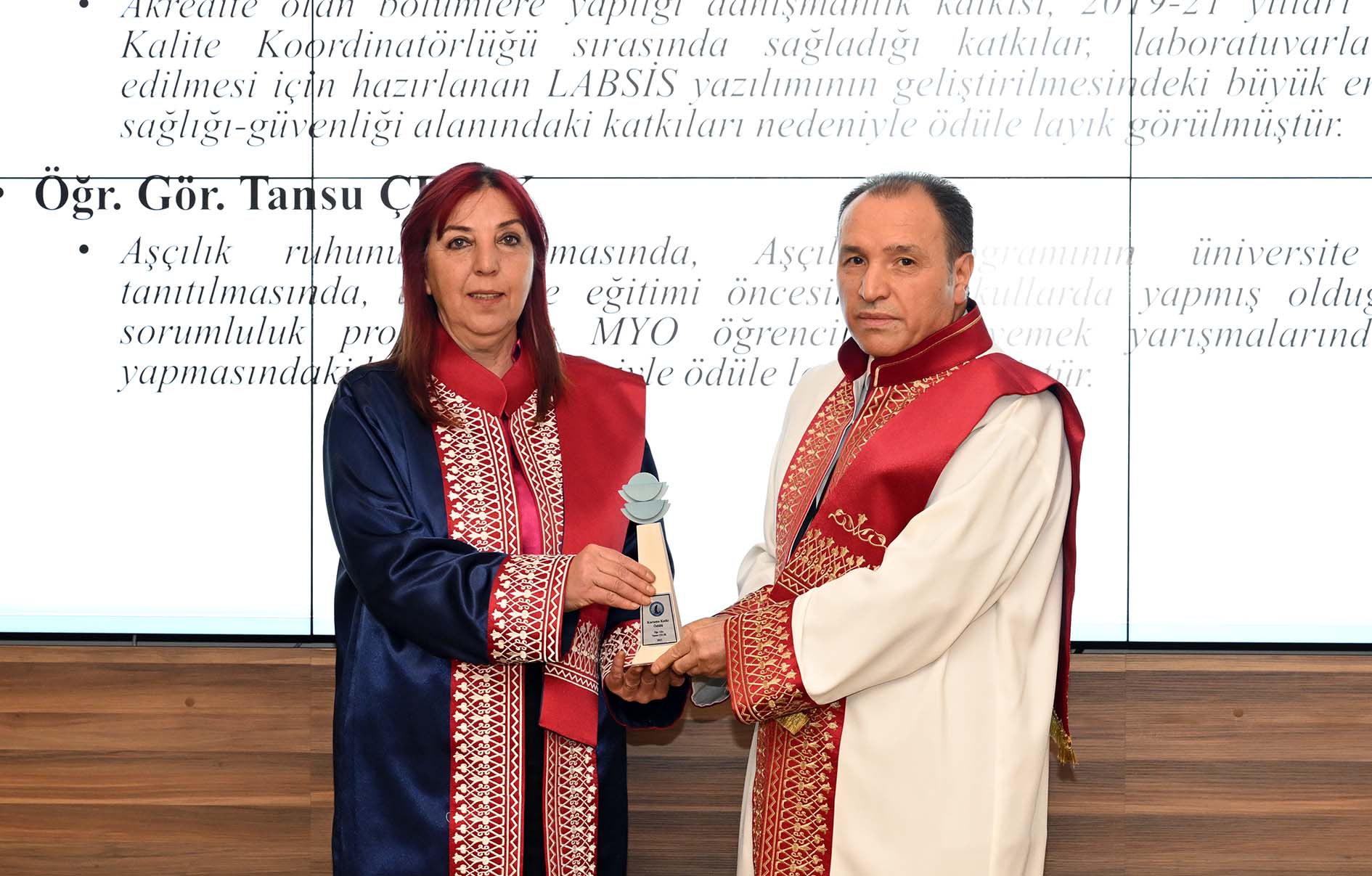 “ÜNİVERSİTE SAYISININ ARTMASI REKABETİ GETİRDİ”