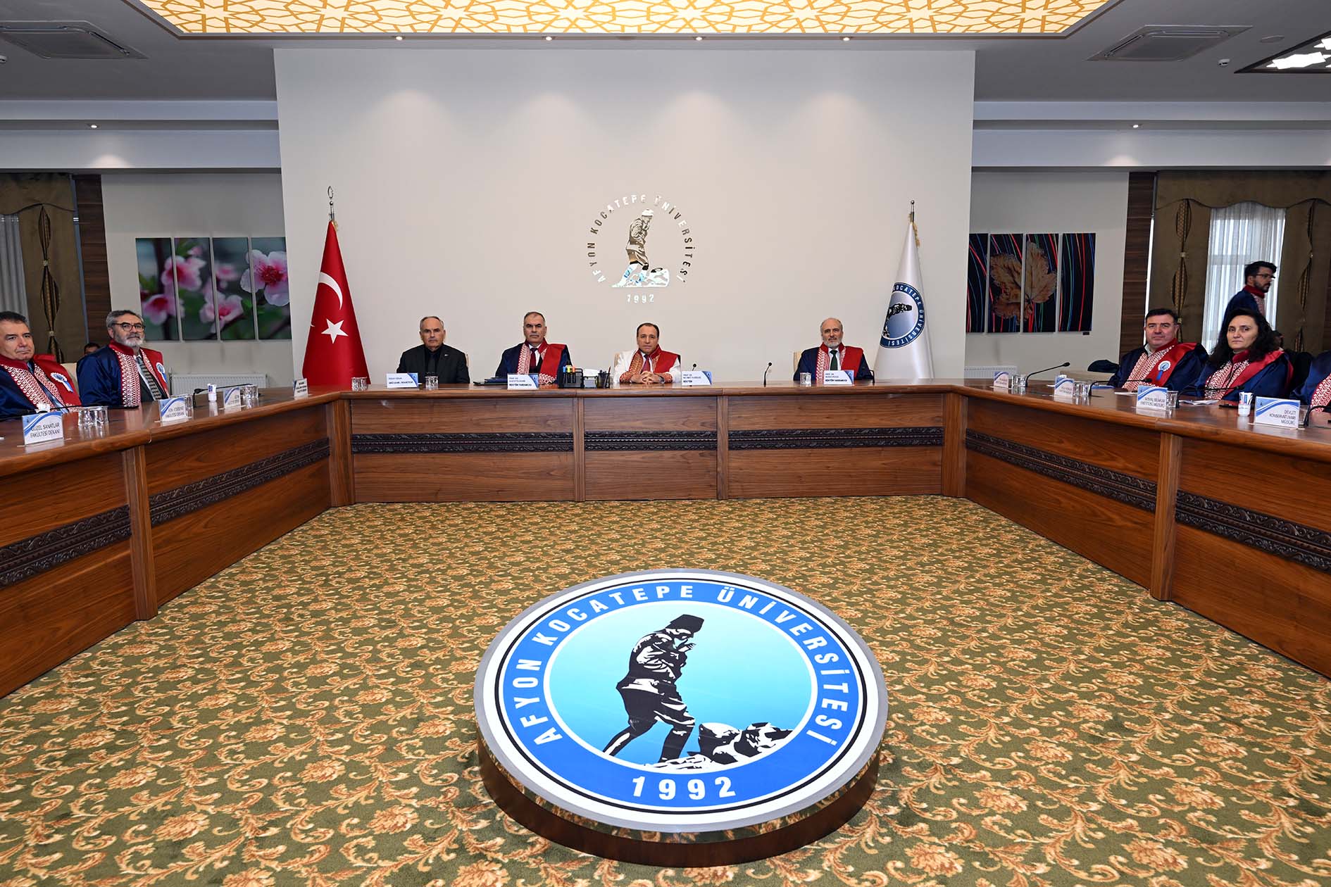 “ÜNİVERSİTE SAYISININ ARTMASI REKABETİ GETİRDİ”