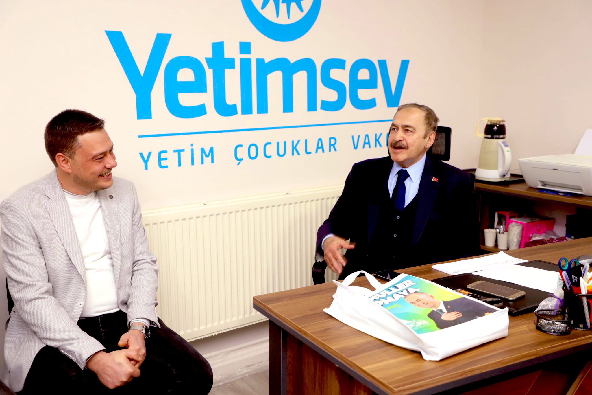 Eski Bakan Eroğlu Yetimsev Vakfını Ziyaret Etti