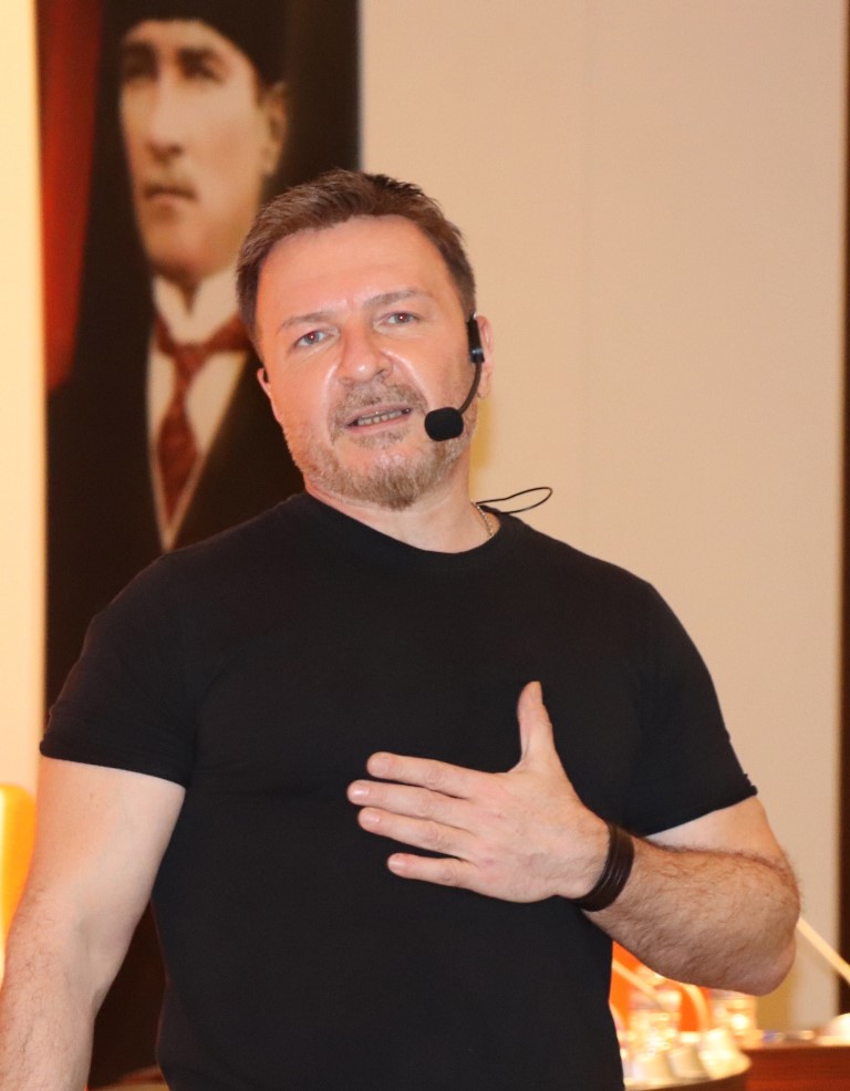 ATSO'DA İŞ HAYATINDA İLETİŞİM EĞİTİMİ DÜZENLENDİ