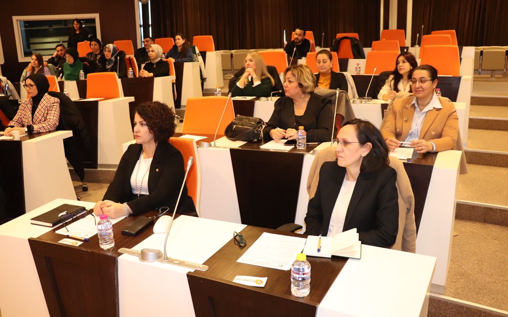 ATSO'DA İŞ HAYATINDA İLETİŞİM EĞİTİMİ DÜZENLENDİ