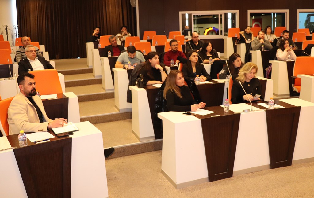 ATSO'DA İŞ HAYATINDA İLETİŞİM EĞİTİMİ DÜZENLENDİ