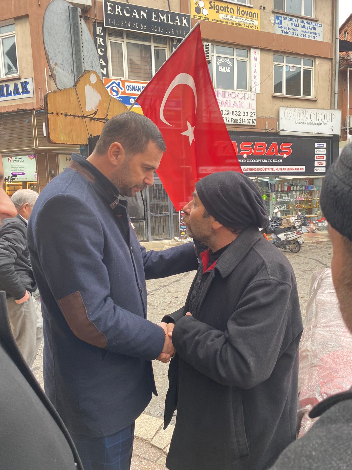 AFYONKARAHİSAR'DA OTOPARK DERDİ SONA ERECEK: ALPER YAĞCI'DAN SÖZ!
