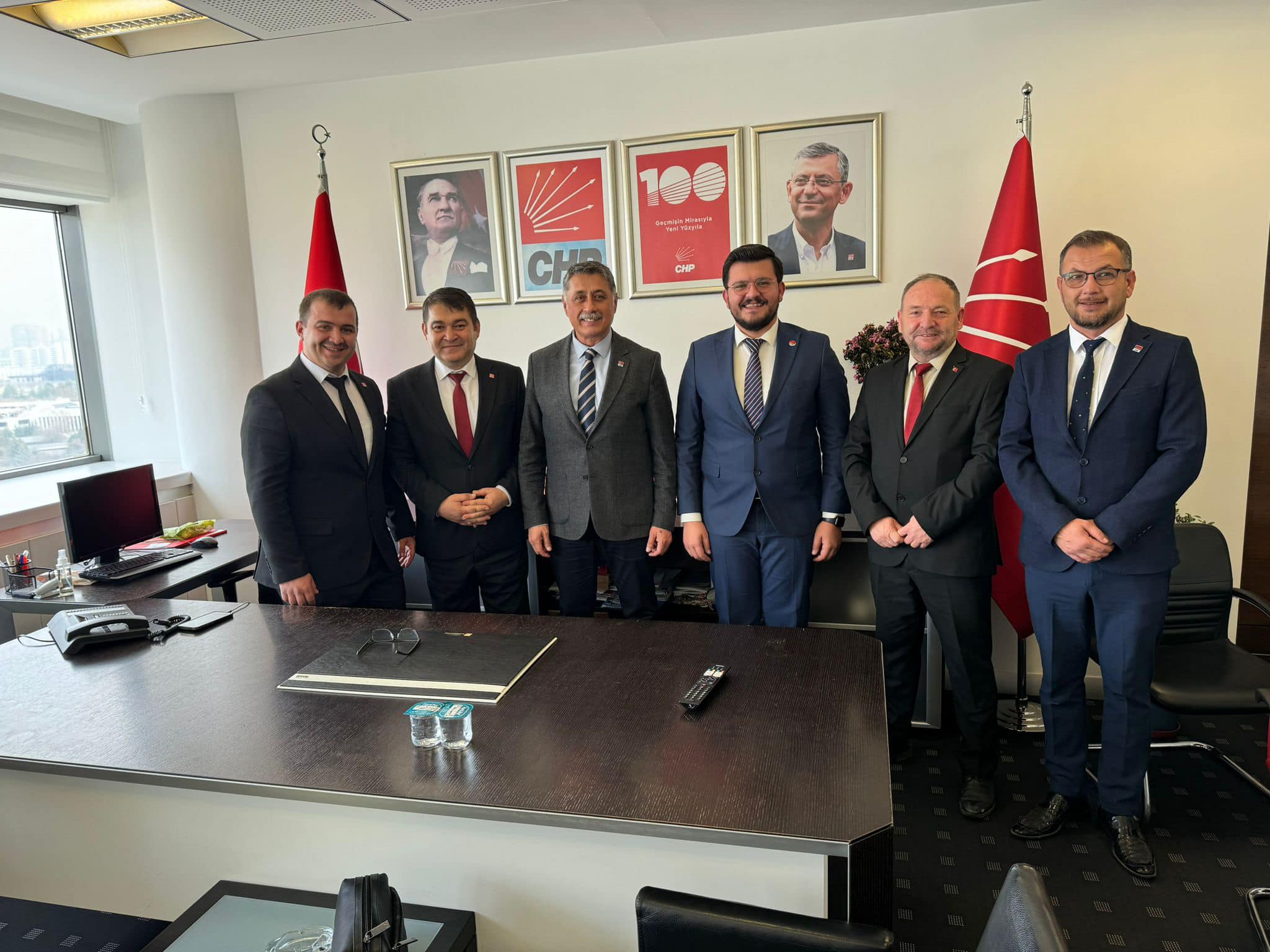 CHP ŞUHUT  HEYETİNDEN GENEL BAŞKAN ÖZEL'E ZİYARET