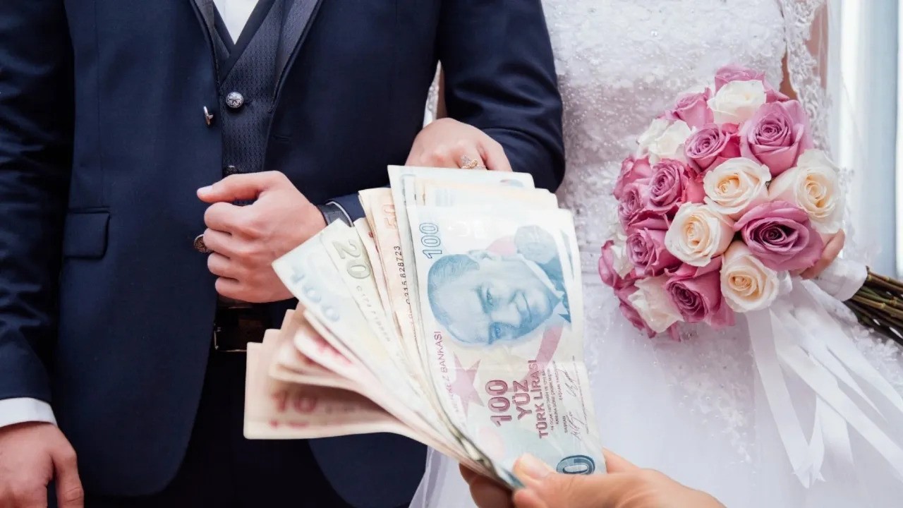 Evlilik Kredisi Başvuruları Bugün Başlıyor