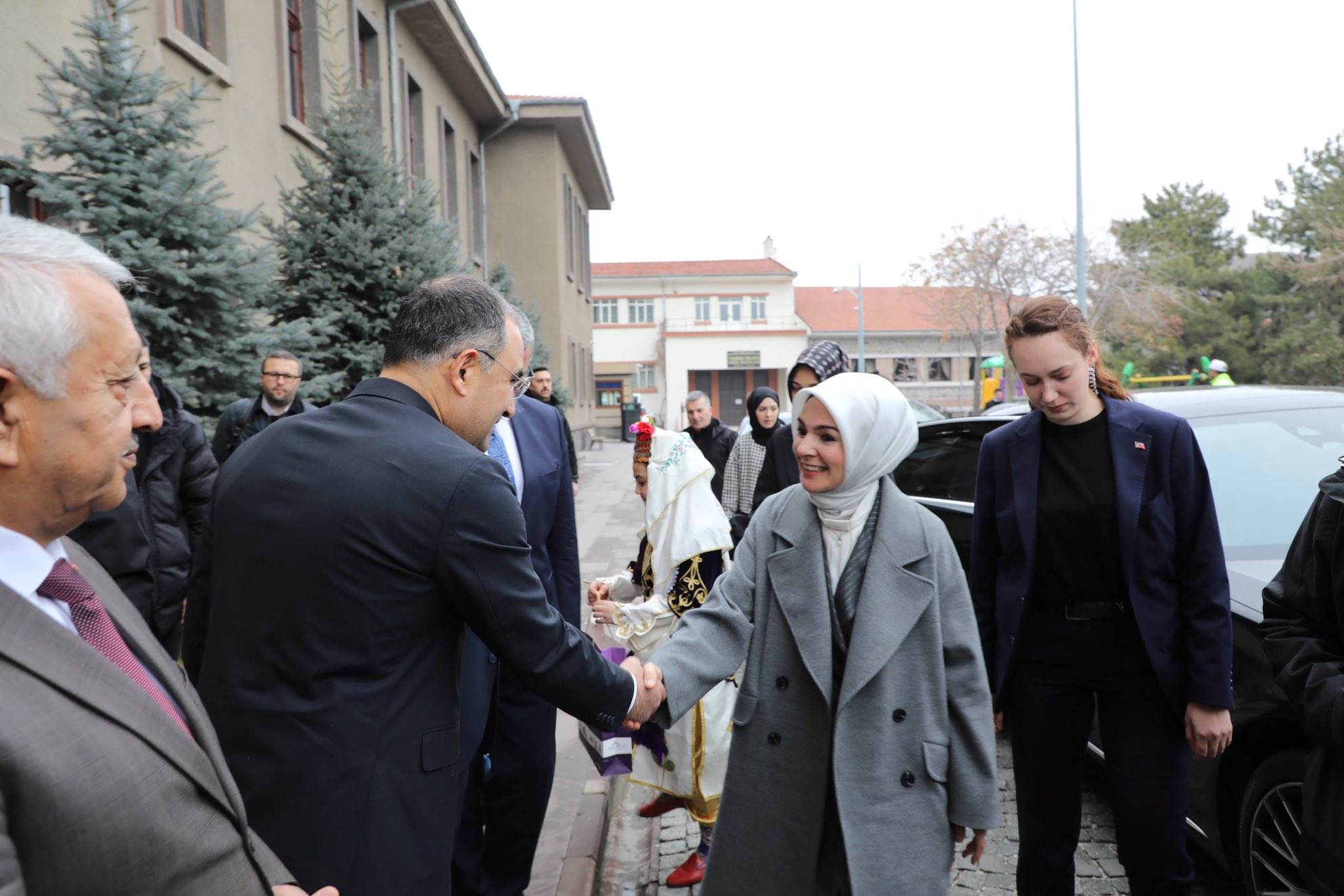 BAKAN GÖKTAŞ VALİ YİĞİTBAŞI'NI ZİYARET ETTİ