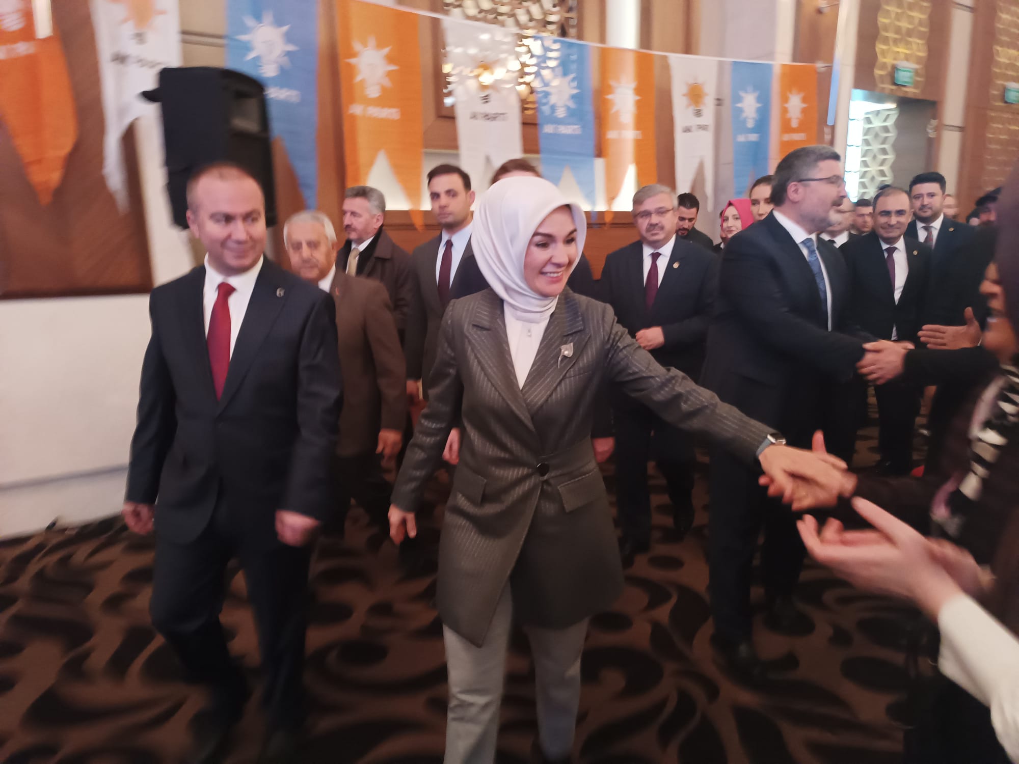 AK Partililer Bakan Göktaş'ı Coşkuyla Karşıladı