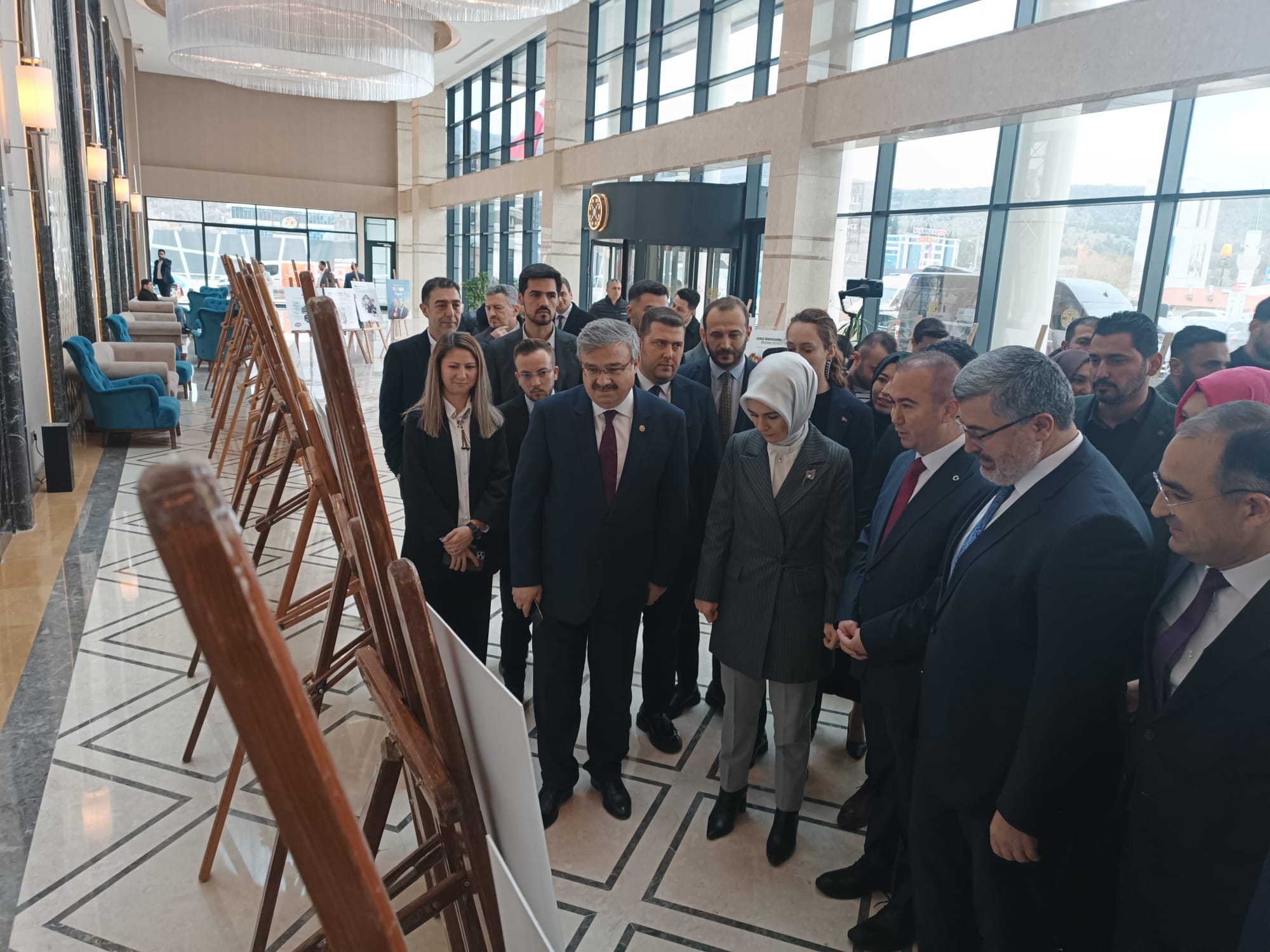 AK Partililer Bakan Göktaş'ı Coşkuyla Karşıladı