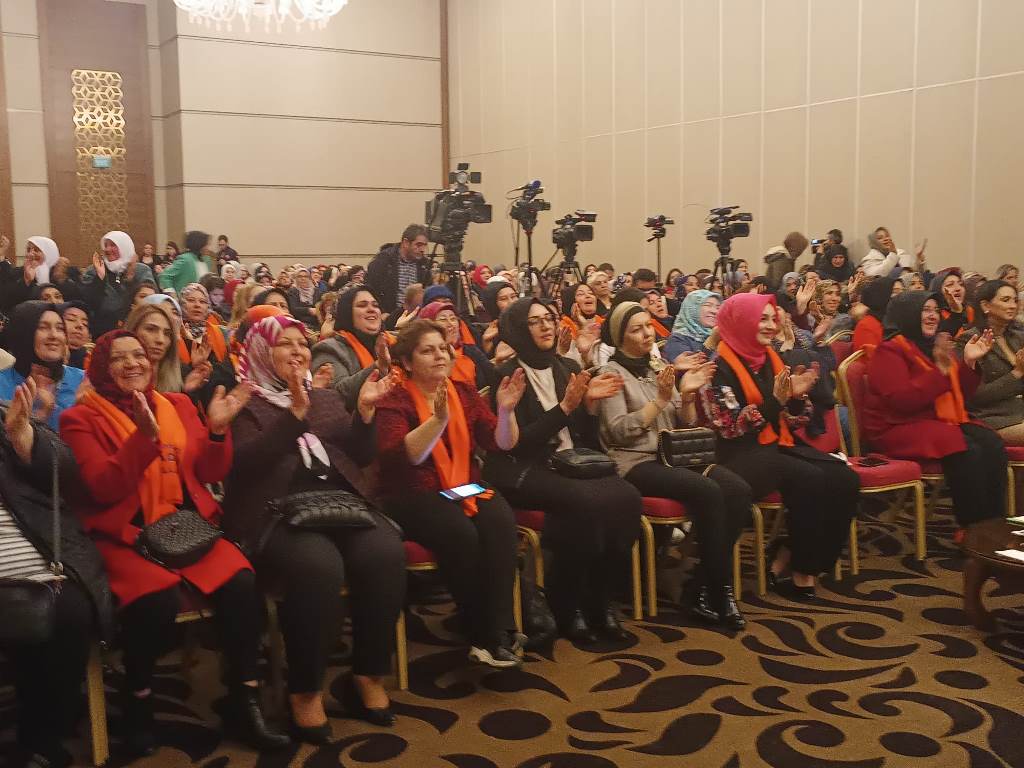 BAKAN GÖKTAŞ'TAN AFYON'A YAŞLI BAKIMEVİ VE HUZUREVİ MÜJDESİ