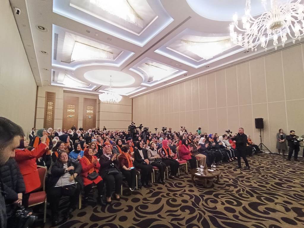 BAKAN GÖKTAŞ'TAN AFYON'A YAŞLI BAKIMEVİ VE HUZUREVİ MÜJDESİ