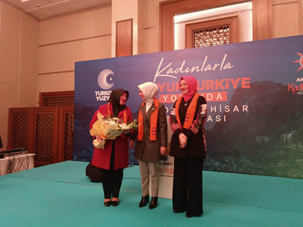 BAKAN GÖKTAŞ'TAN AFYON'A YAŞLI BAKIMEVİ VE HUZUREVİ MÜJDESİ