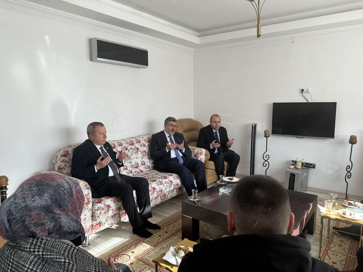 AK Partili Özkaya'dan İYİ Partili Olgun'a Taziye Ziyareti