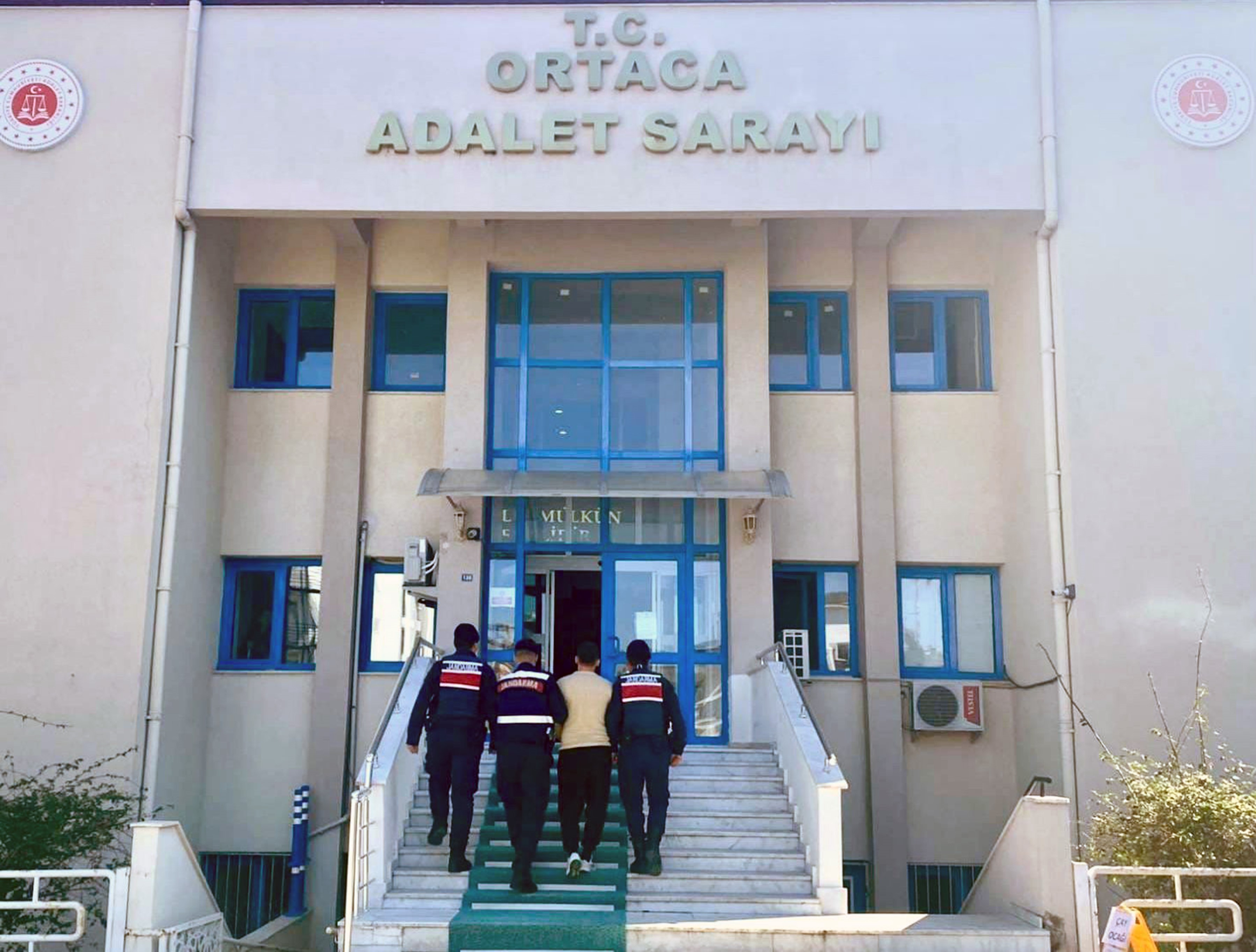 Yaşından Fazla Suç Kaydı Olan Şahsı Kıskıvrak Yakaladılar