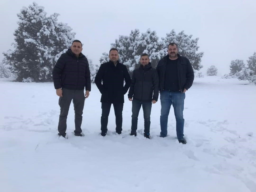 AFYON'DA KAR YAĞIŞINI DUYAN O İLÇEYE KOŞTU!