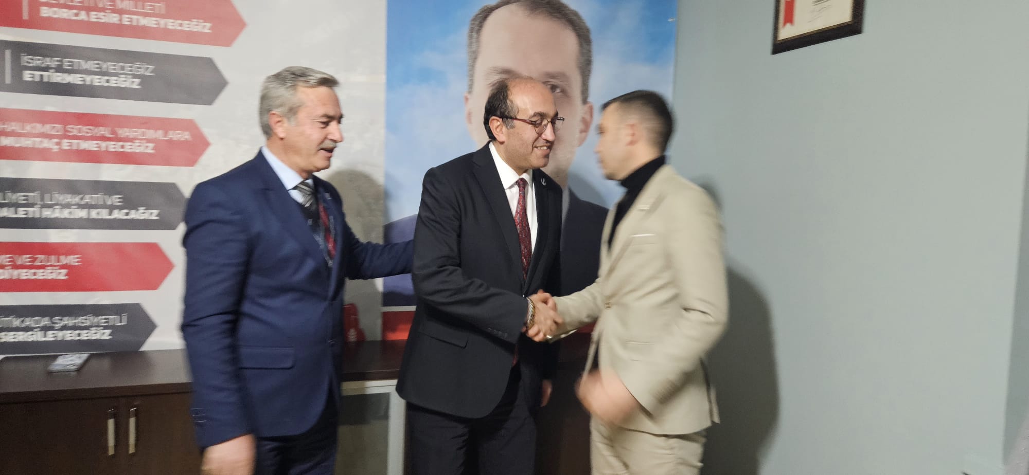 Çöl Resmen Adaylığını Açıkladı!
