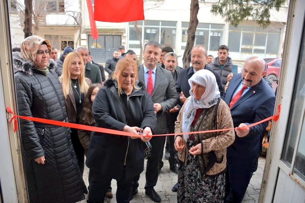 MHP'li Taytak'ı Yeşilçiftlikte Coşkuyla Karşıladılar