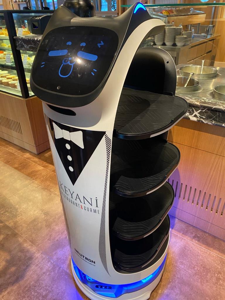 BELLA ROBOT HARİKALAR YARATIYOR