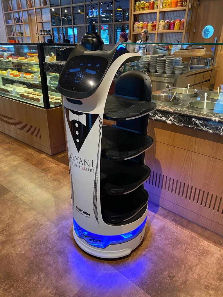 BELLA ROBOT HARİKALAR YARATIYOR