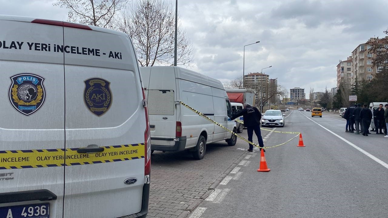 İKİ GRUP ARASINDA KAVGA ÇIKTI