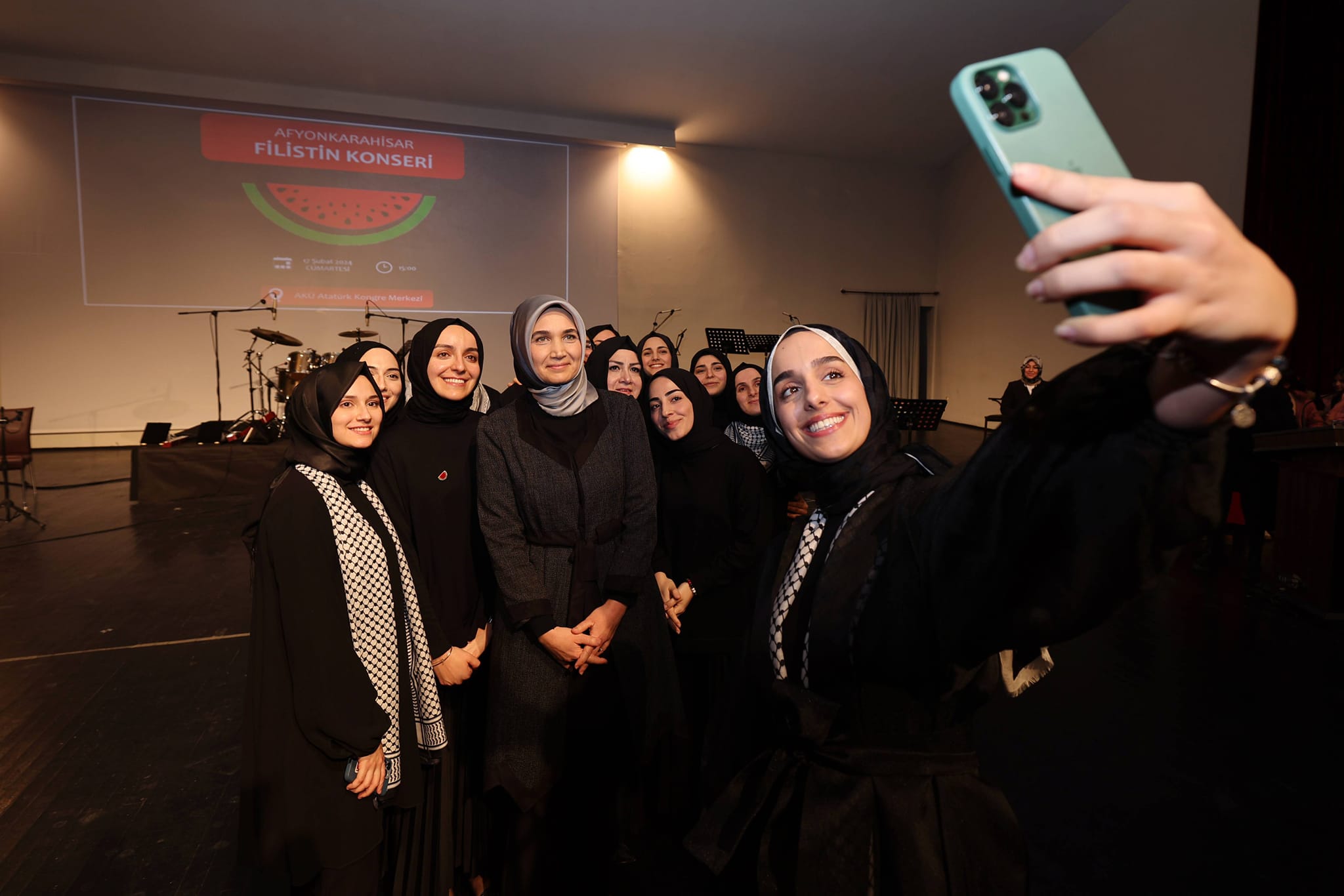 FİLİSTİN'E DESTEK KONSERİ VE KERMES AFYONKARAHİSAR'DA BÜYÜK İLGİ GÖRDÜ