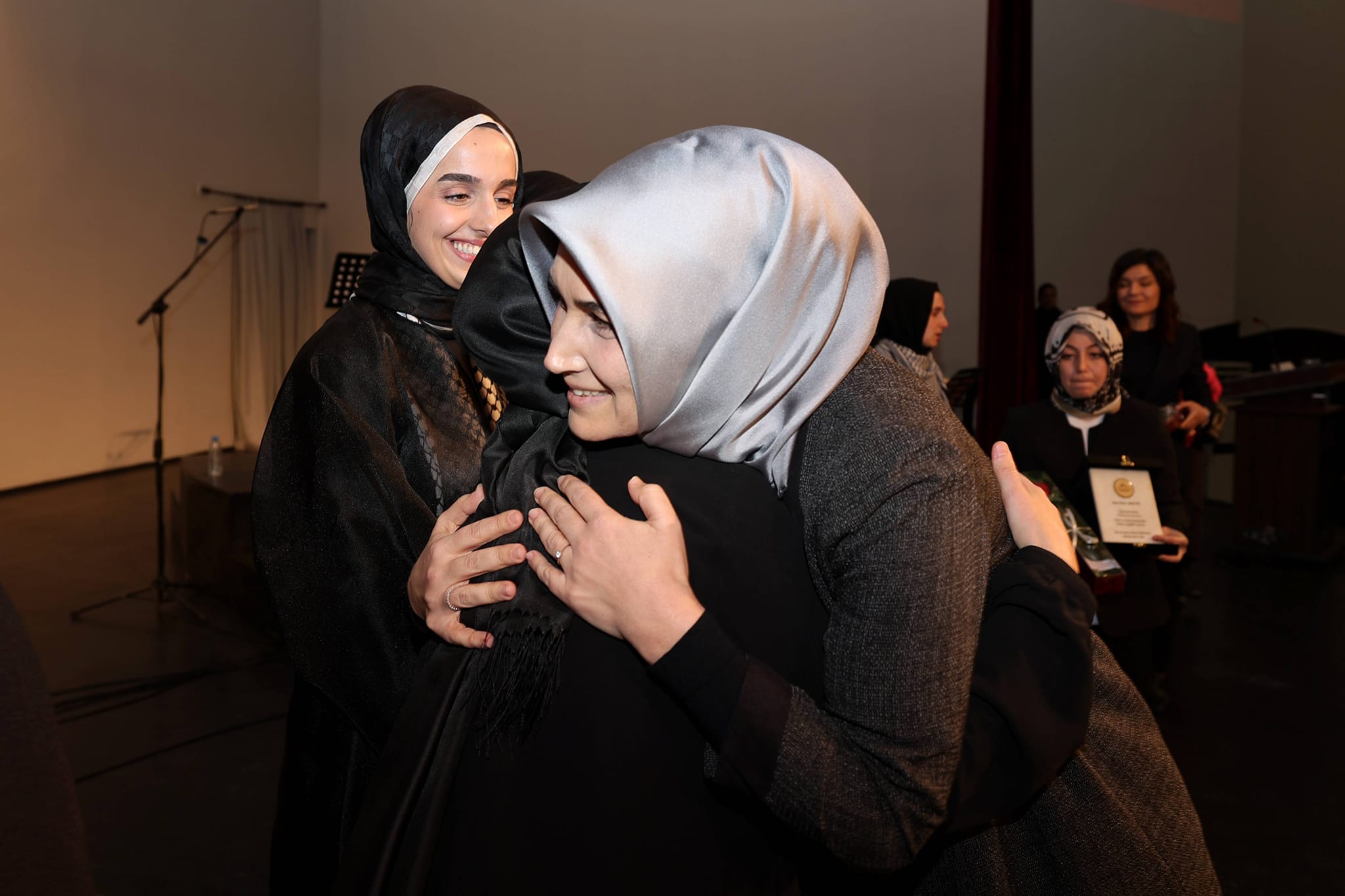 FİLİSTİN'E DESTEK KONSERİ VE KERMES AFYONKARAHİSAR'DA BÜYÜK İLGİ GÖRDÜ