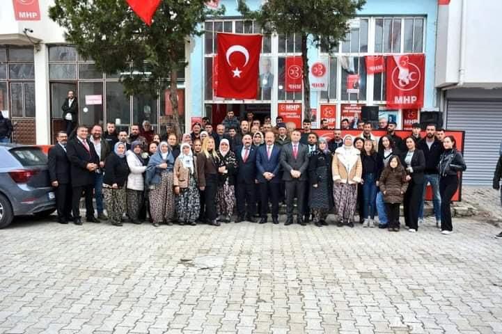 YEŞİLÇİFTLİK BELEDİYESİNDE MHP RÜZGARI