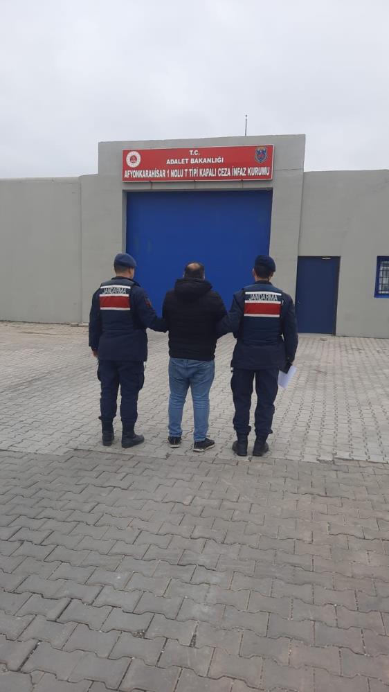 Aranan Şahıs Pirinç Satarken Yakalandı!