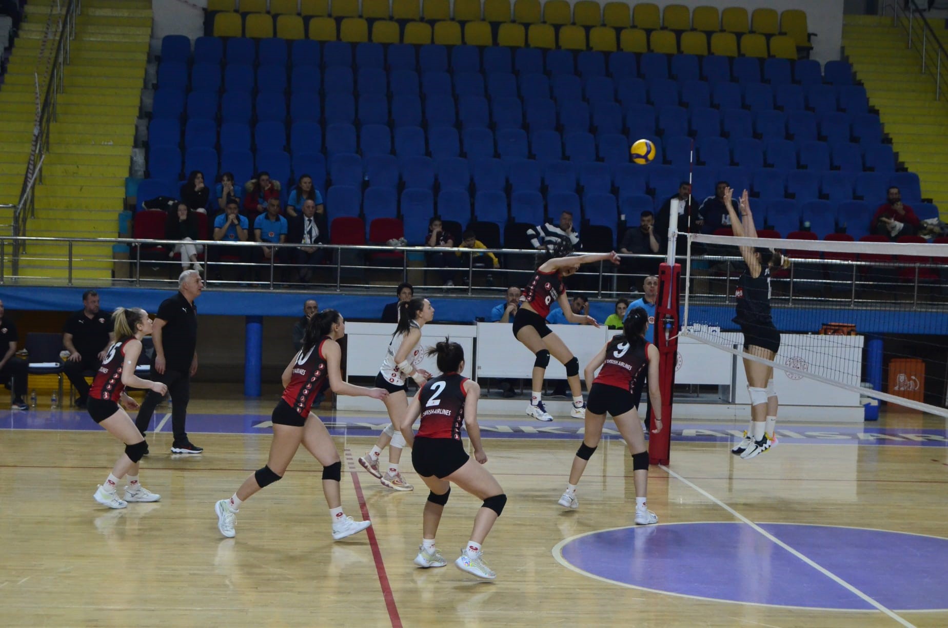 Voleybol Yükselme Müsabakaları Sona Erdi
