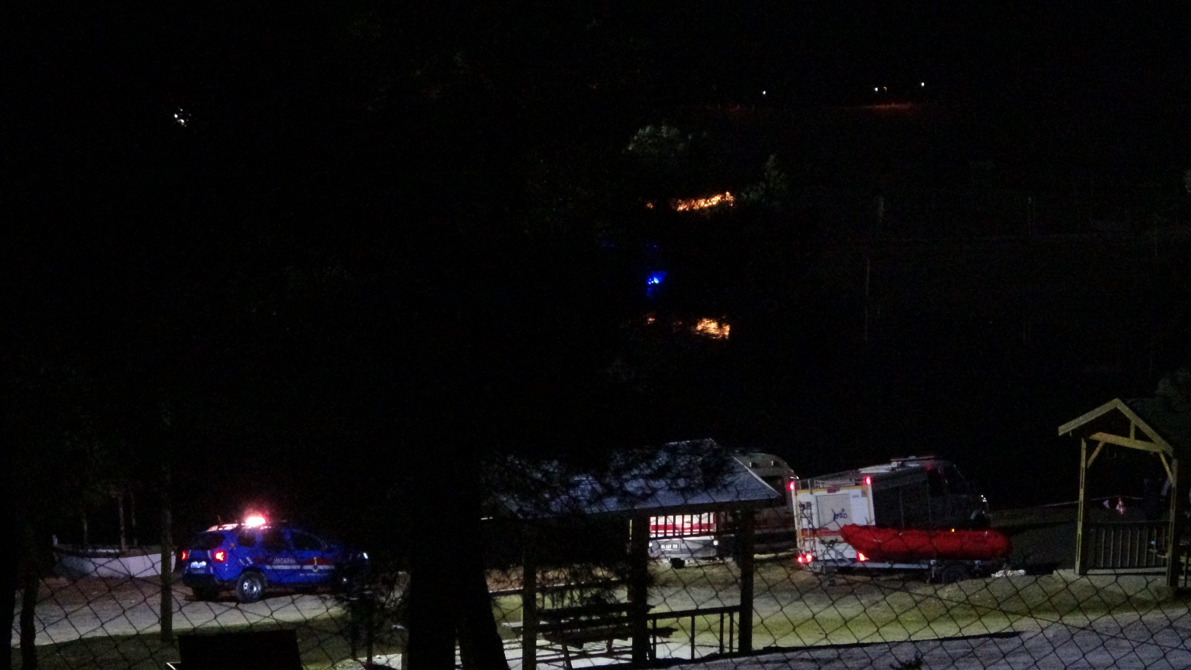 Park Halindeki Otomobil Gölete Uçtu: 1 Kişi Kayıp