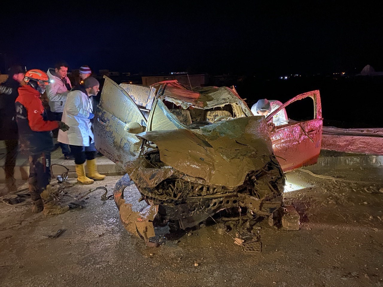Feci Kaza Kamerada: 1 Polis Hayatını Kaybetti, 1 Polis Yaralandı