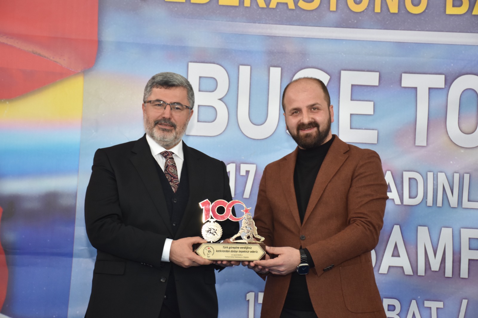 U17-U20 TÜRKİYE GÜREŞ ŞAMPİYONASI SEREMONİSİ DÜZENLENDİ